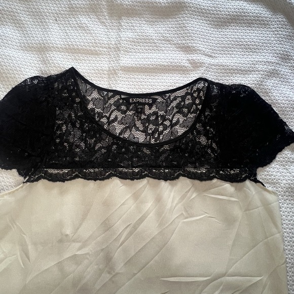 Express Women's Lace Shirt Black & Cream Size Small Business Formal Office - Picture 2 of 7